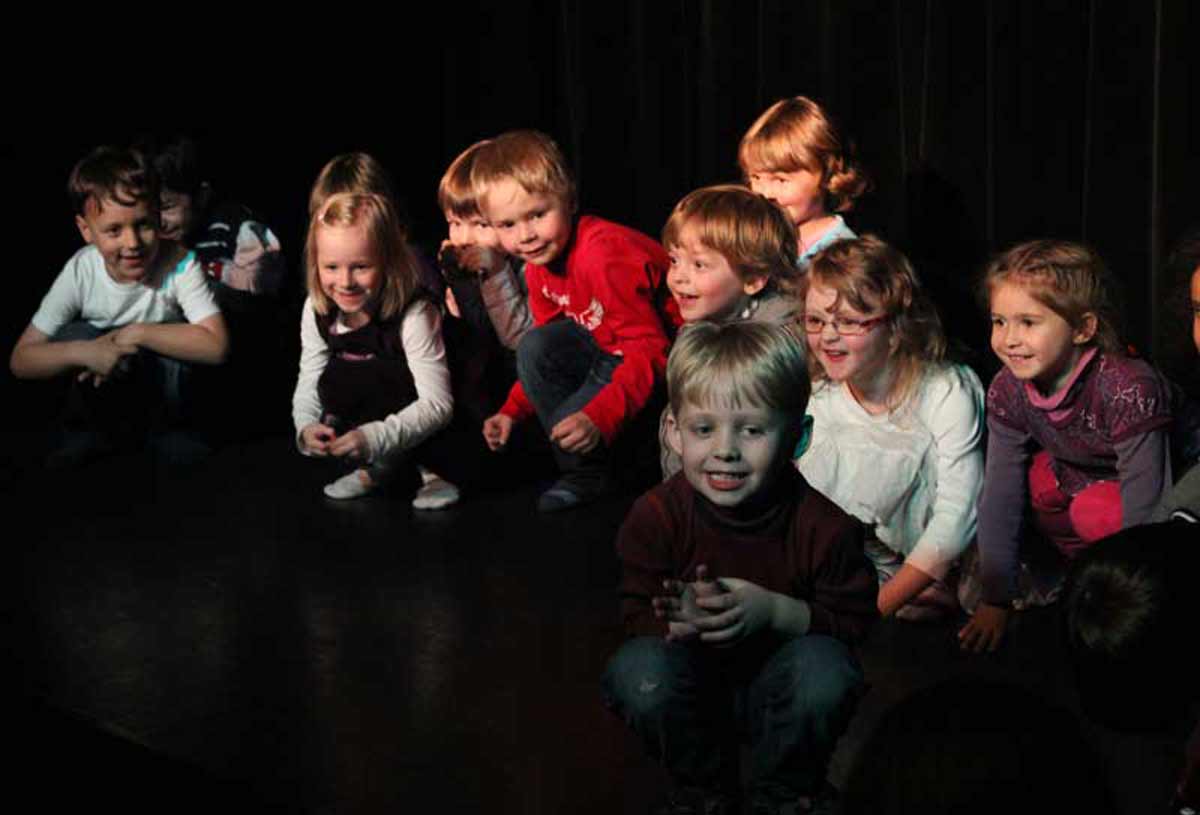 Mitspieltheater - Frau Holle